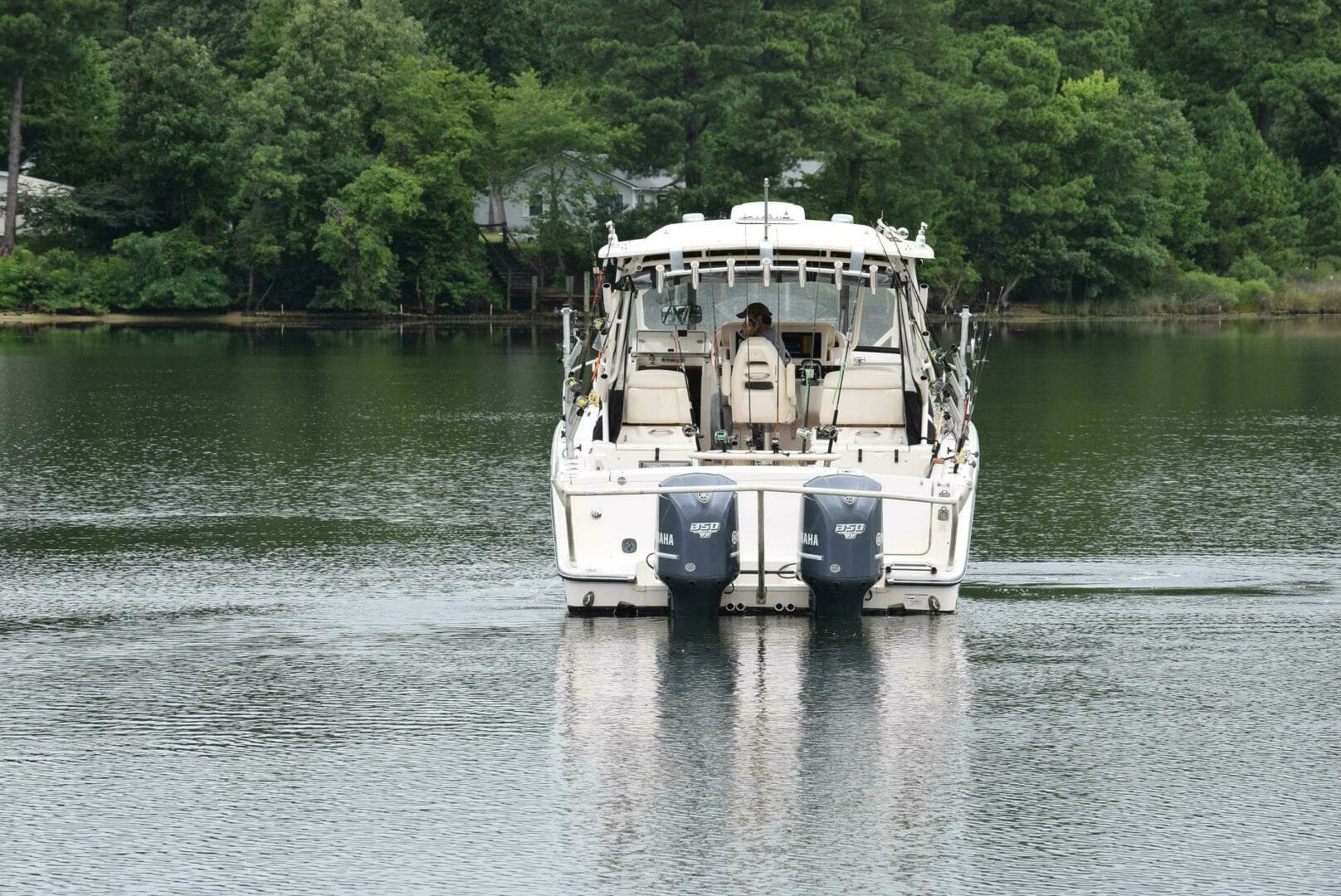 2016 Grady-White Express 330 - Image 16
