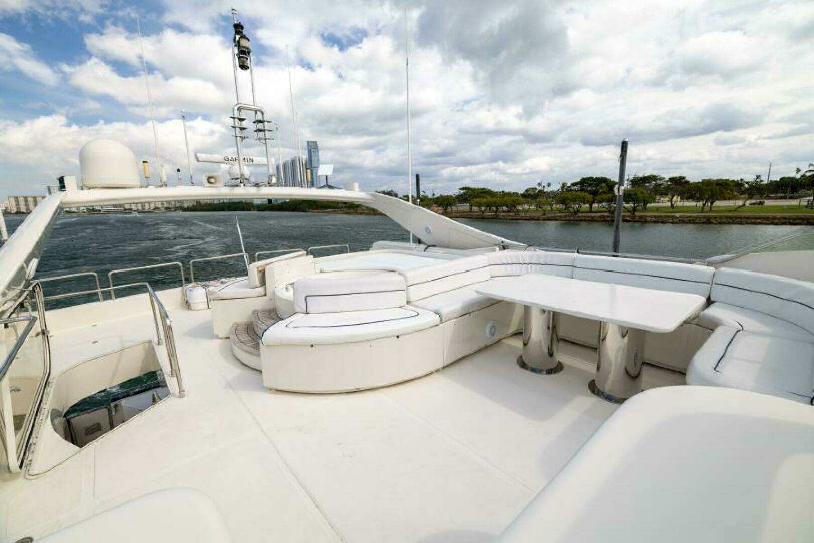 2001 Ferretti Yachts 94 Raised Pilothouse - Image 37