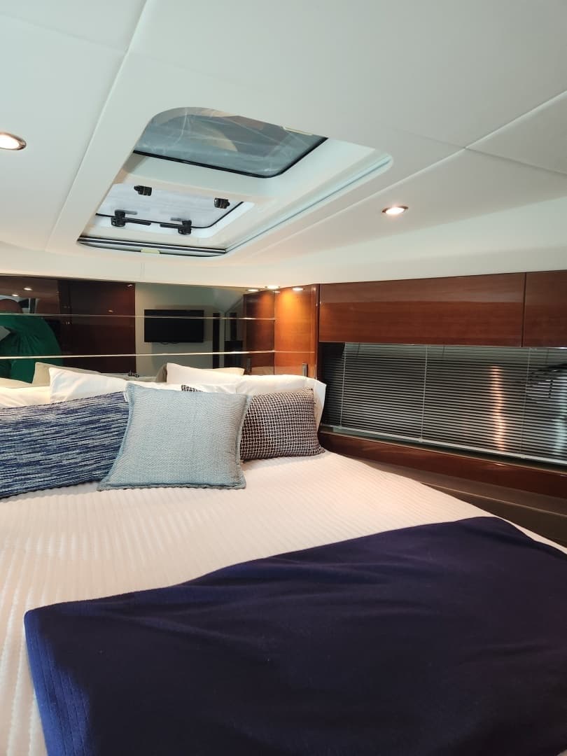 2013 Princess V39 - Image 12