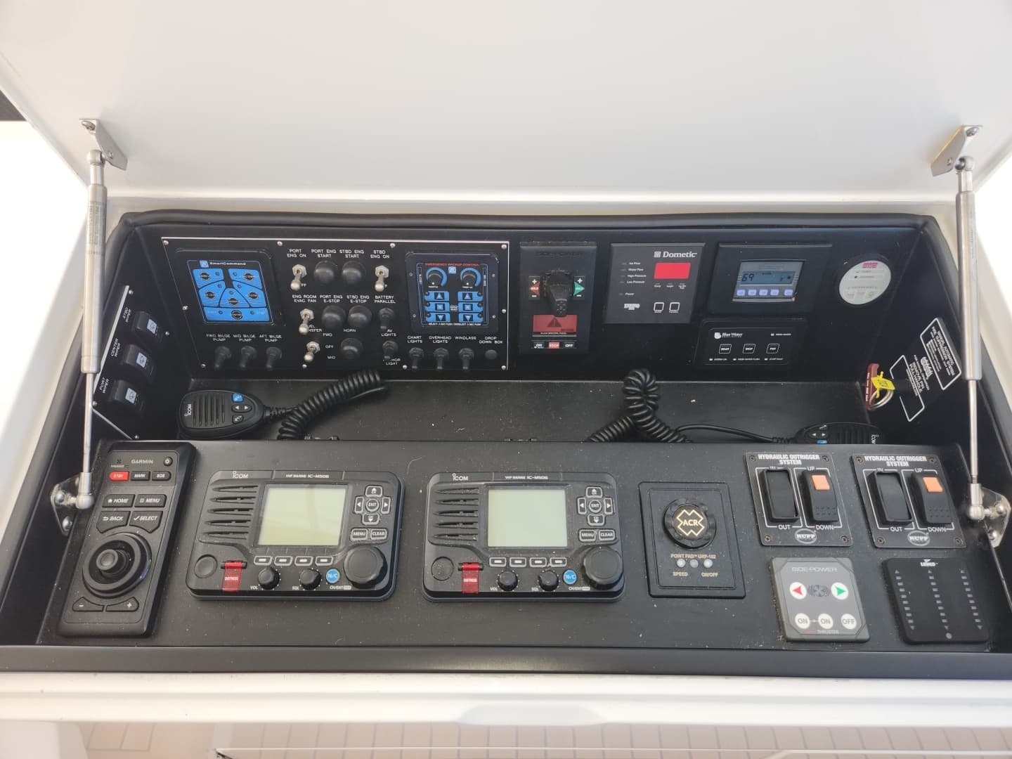 2018 Viking 48 Sport Tower - Image 9