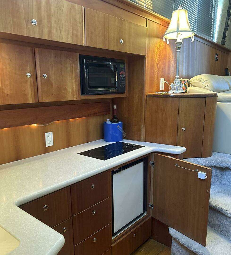 2002 Silverton 42 Convertible - Image 28