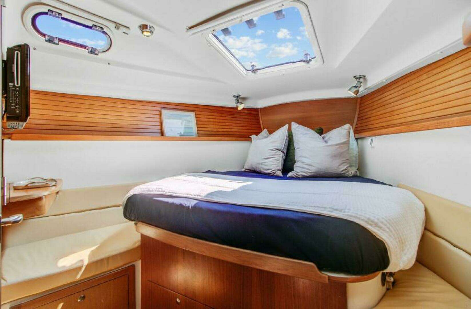 2011 Catalina 445 - Image 39