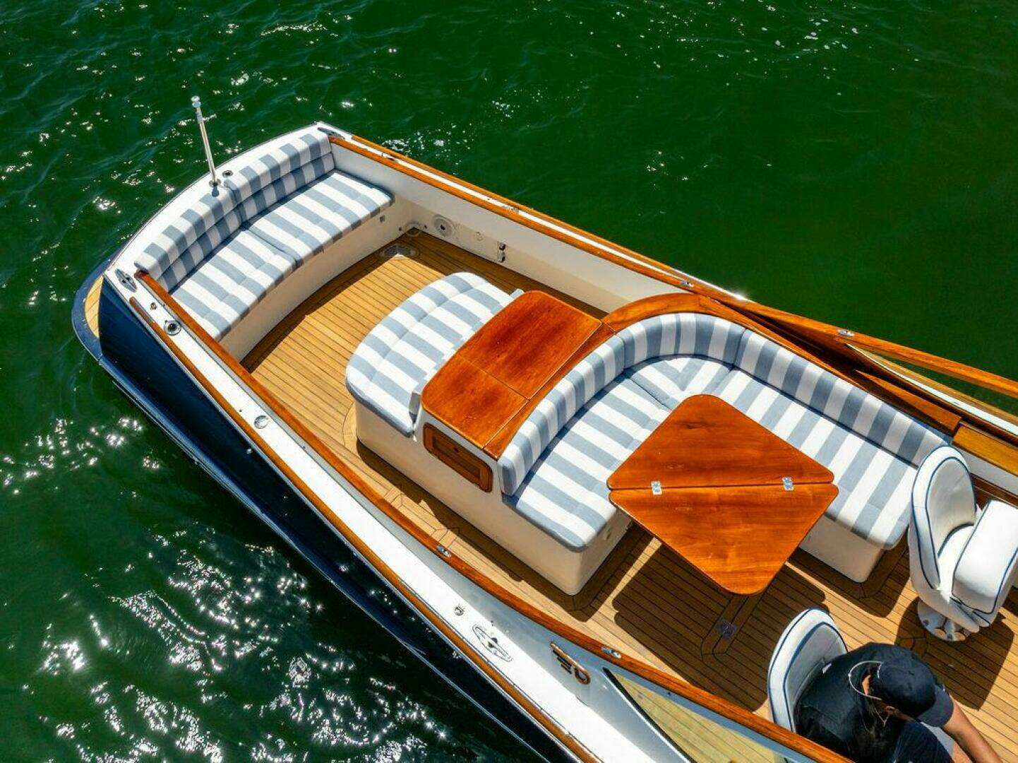 2004 Hinckley Talaria 29 R - Image 7