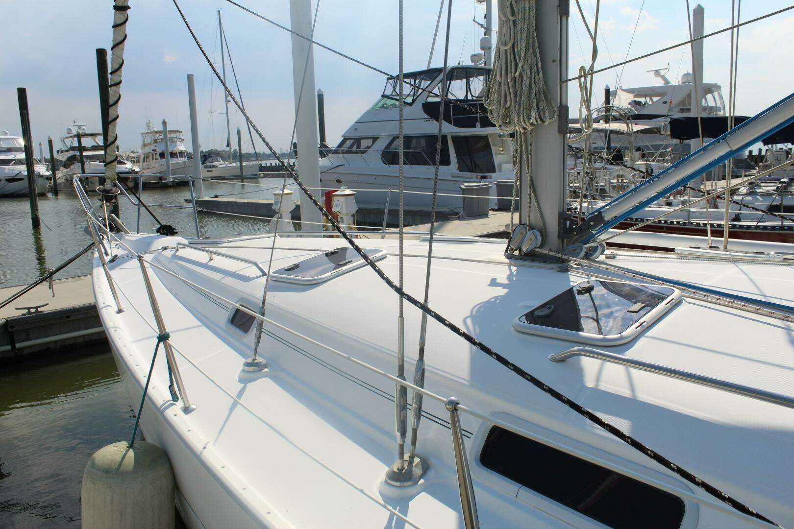 2001 Beneteau 411 - Image 38