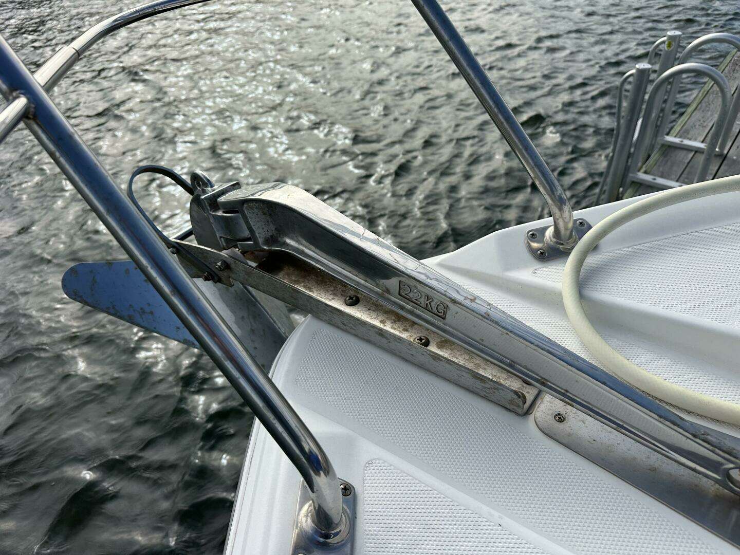 2005 Carver 36 SS - Image 18