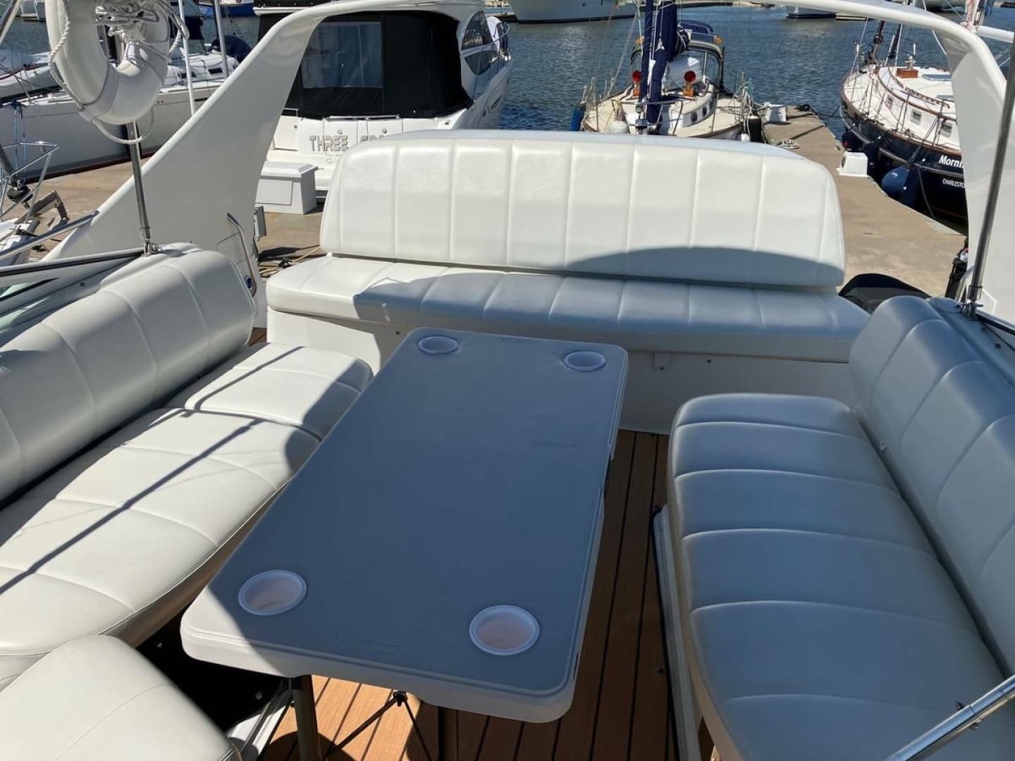 2003 Carver 350 Mariner - Image 5