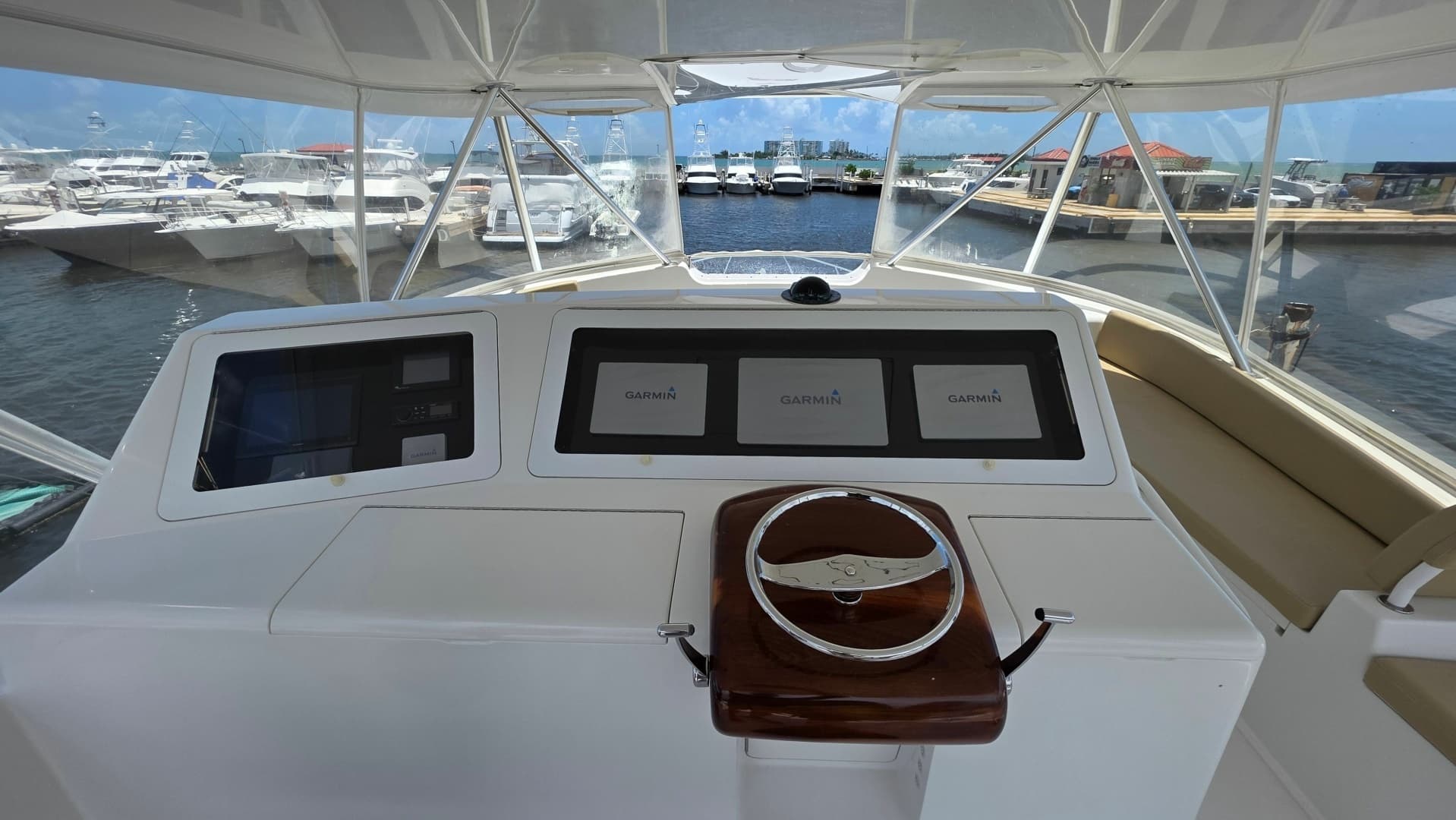2010 Viking 64' Sportfish Convertible - Image 31