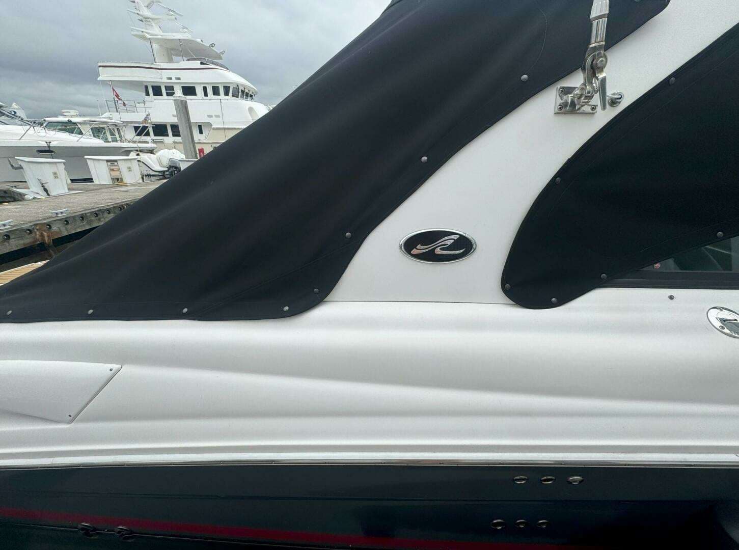 2007 Sea Ray 29SLX with cuddy cabin - Image 3