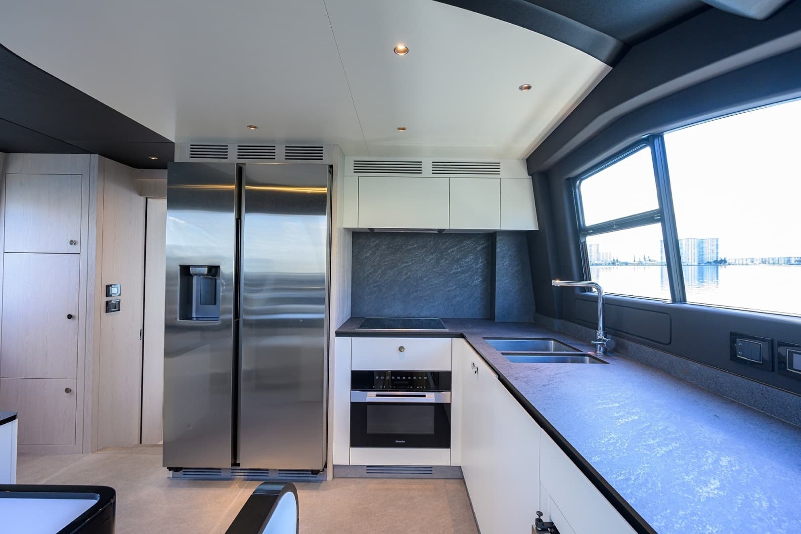 2024 Azimut Fly 78 - Image 31