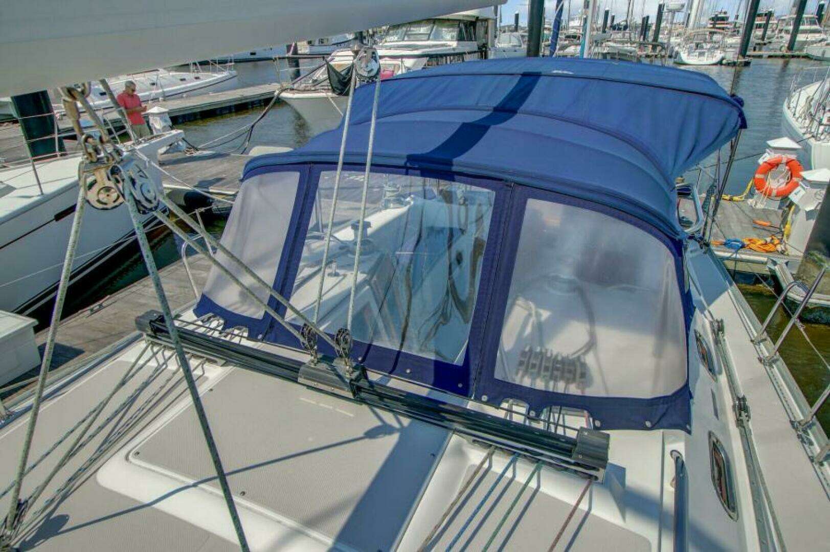 2011 Catalina 445 - Image 13