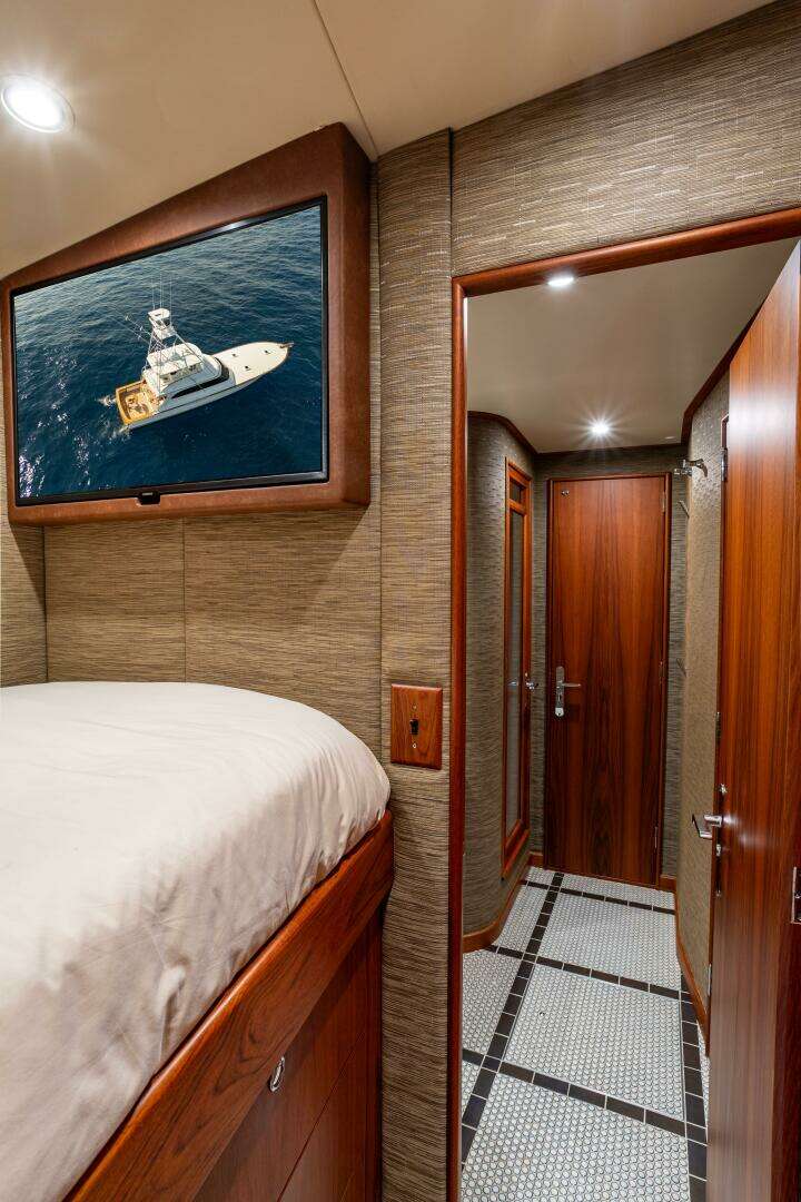 2007 Merritt 72 Sportfish Convertible - Image 27