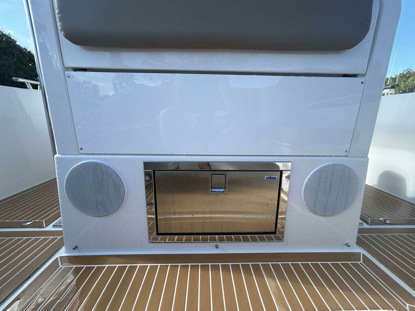 2024 Nimbus Tender 9 - Image 25