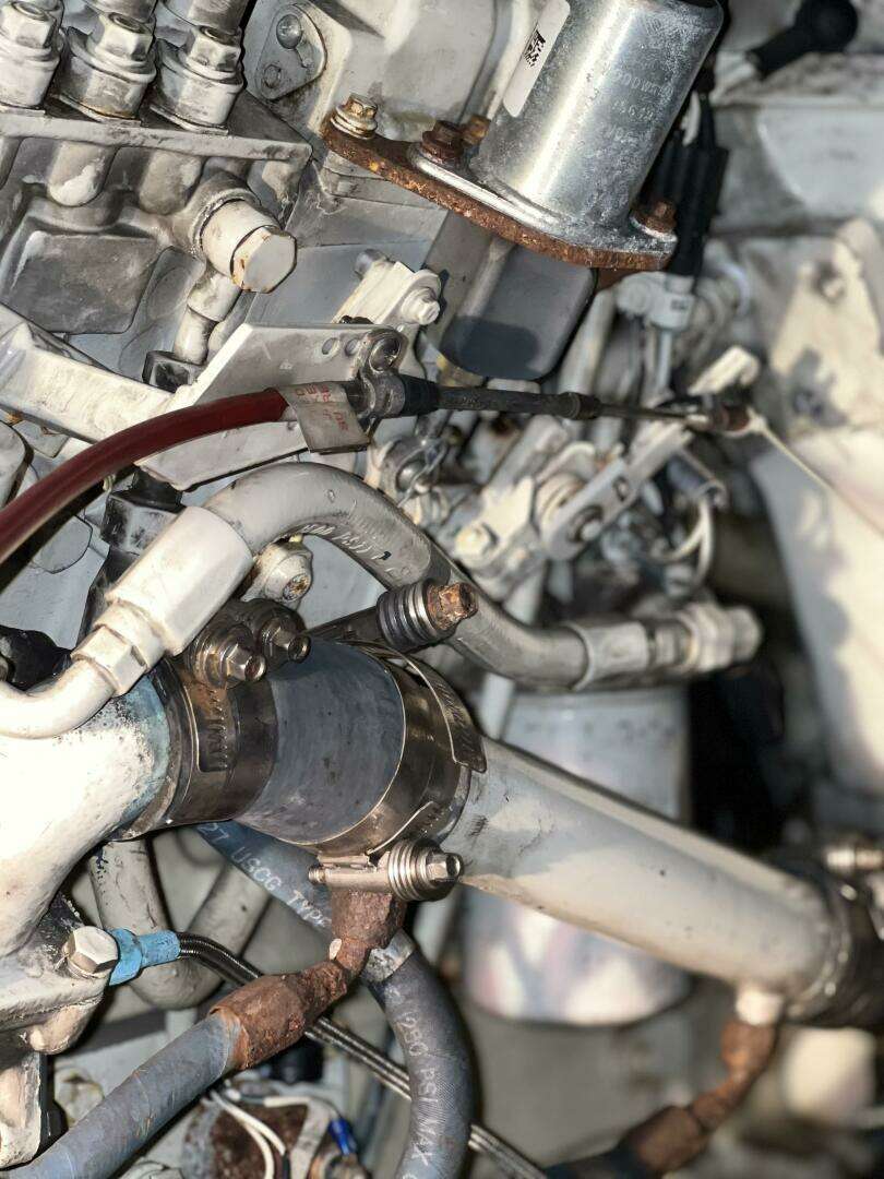 2000 Bayliner 4788 - Image 37