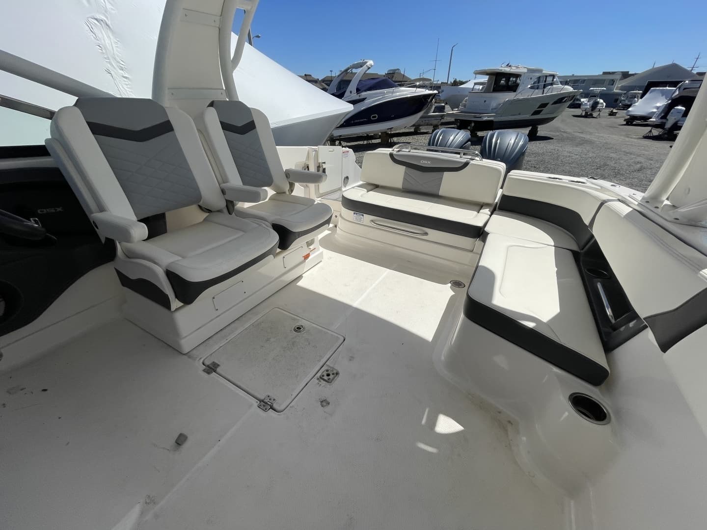 2023 Chaparral 280 OSX - Image 14
