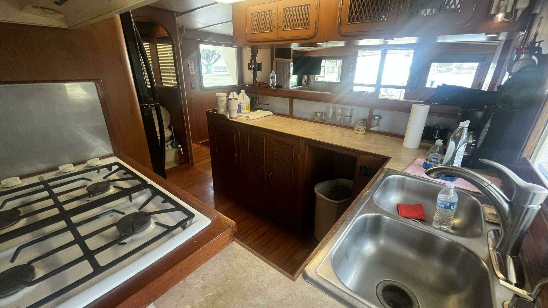 1986 Marine Trader Med Yacht 62 Yachtfish - Image 79