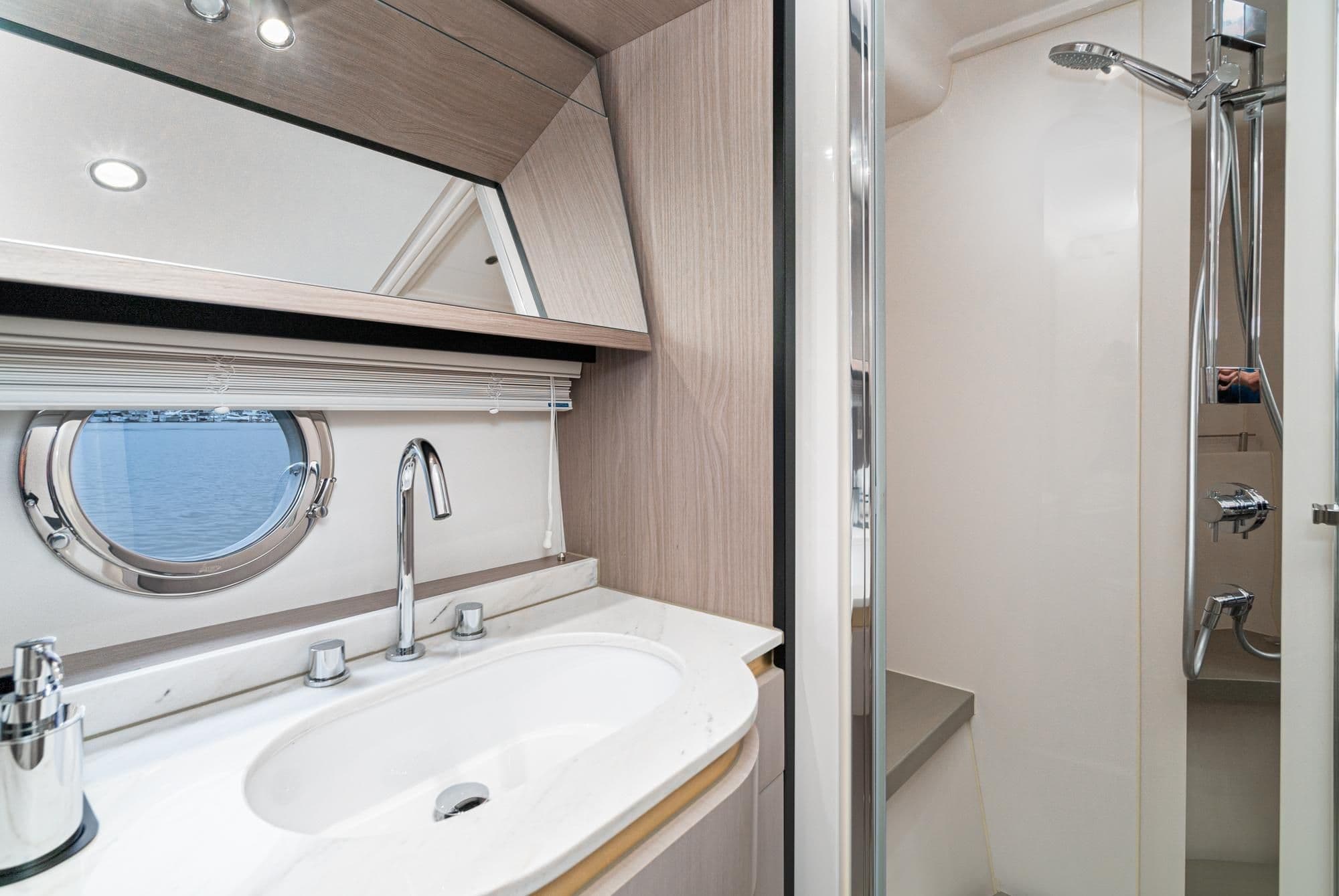 2020 Azimut 55 - 60