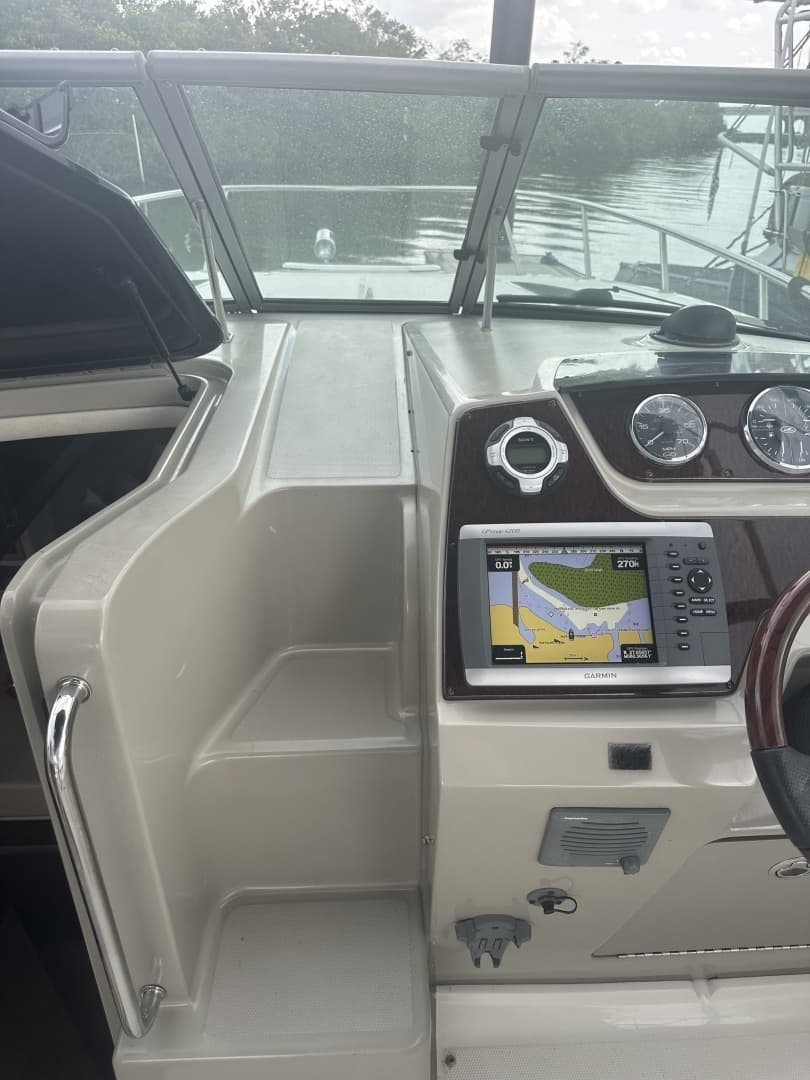2011 Sea Ray 260 Sundancer - Image 6
