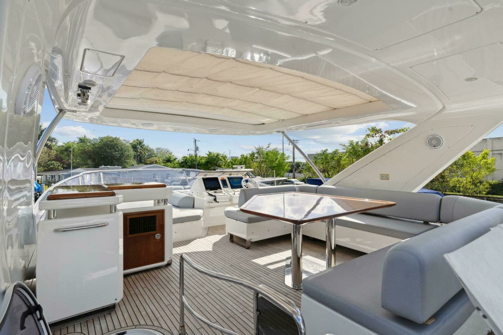 2013 Azimut 70 - Image 14