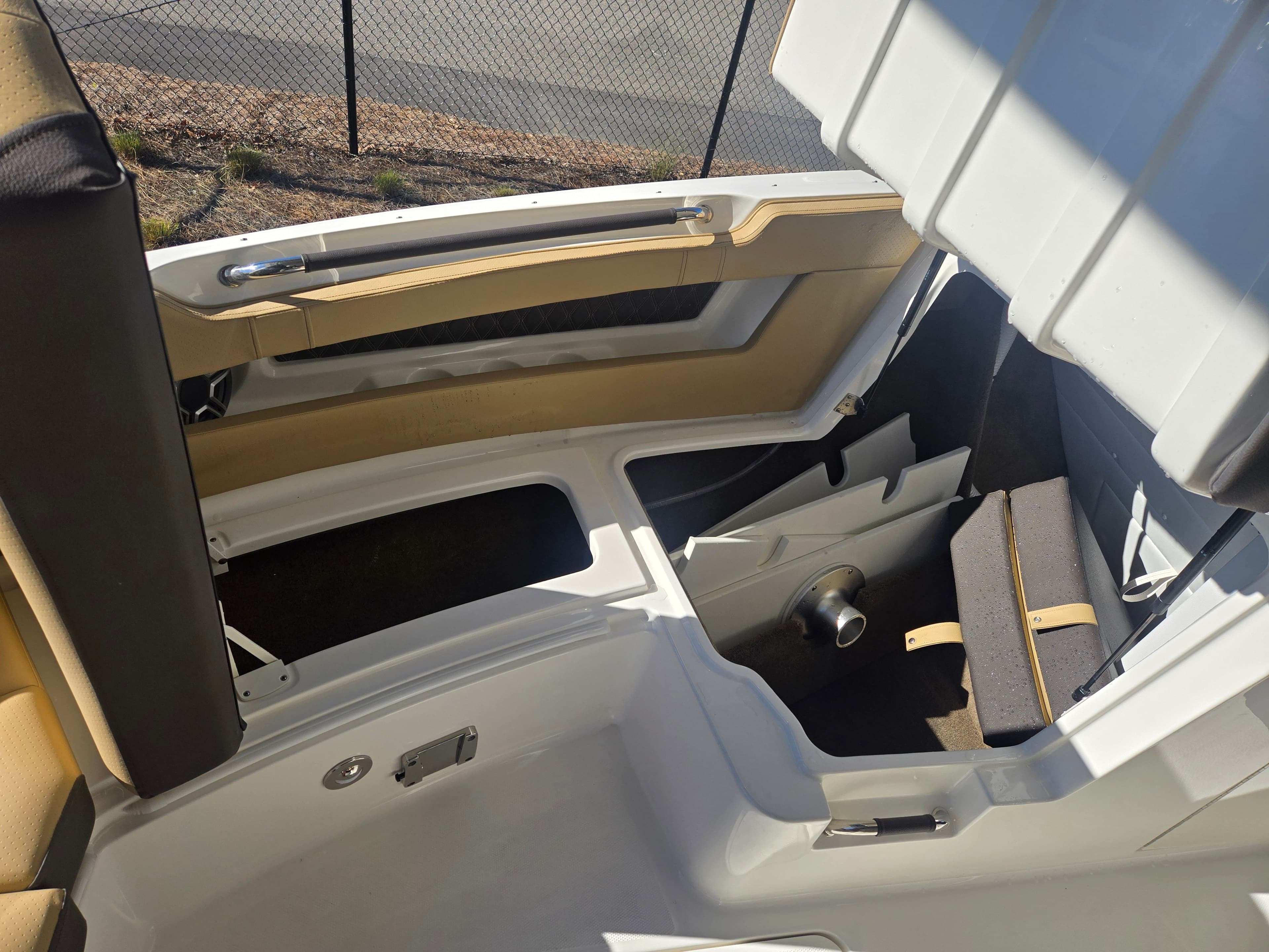 2026 Sea Ray SLX 310 Outboard - 20