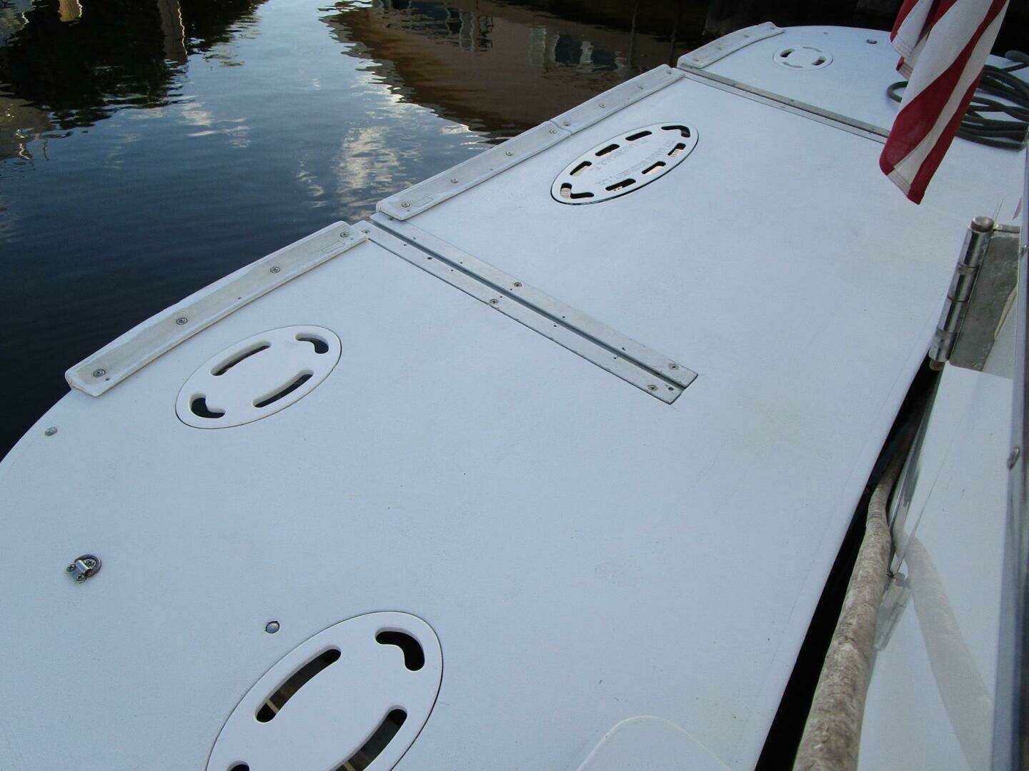 1990 Viking Cockpit Motor Yacht - Image 48