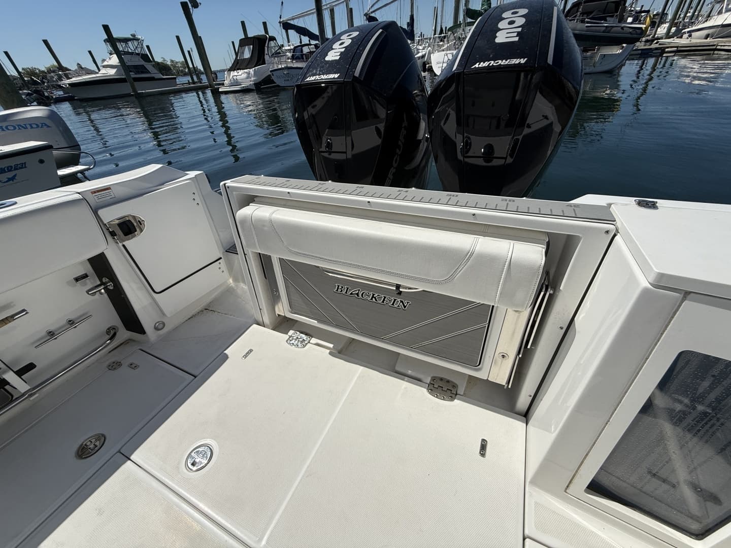 2022 Blackfin — - Image 23
