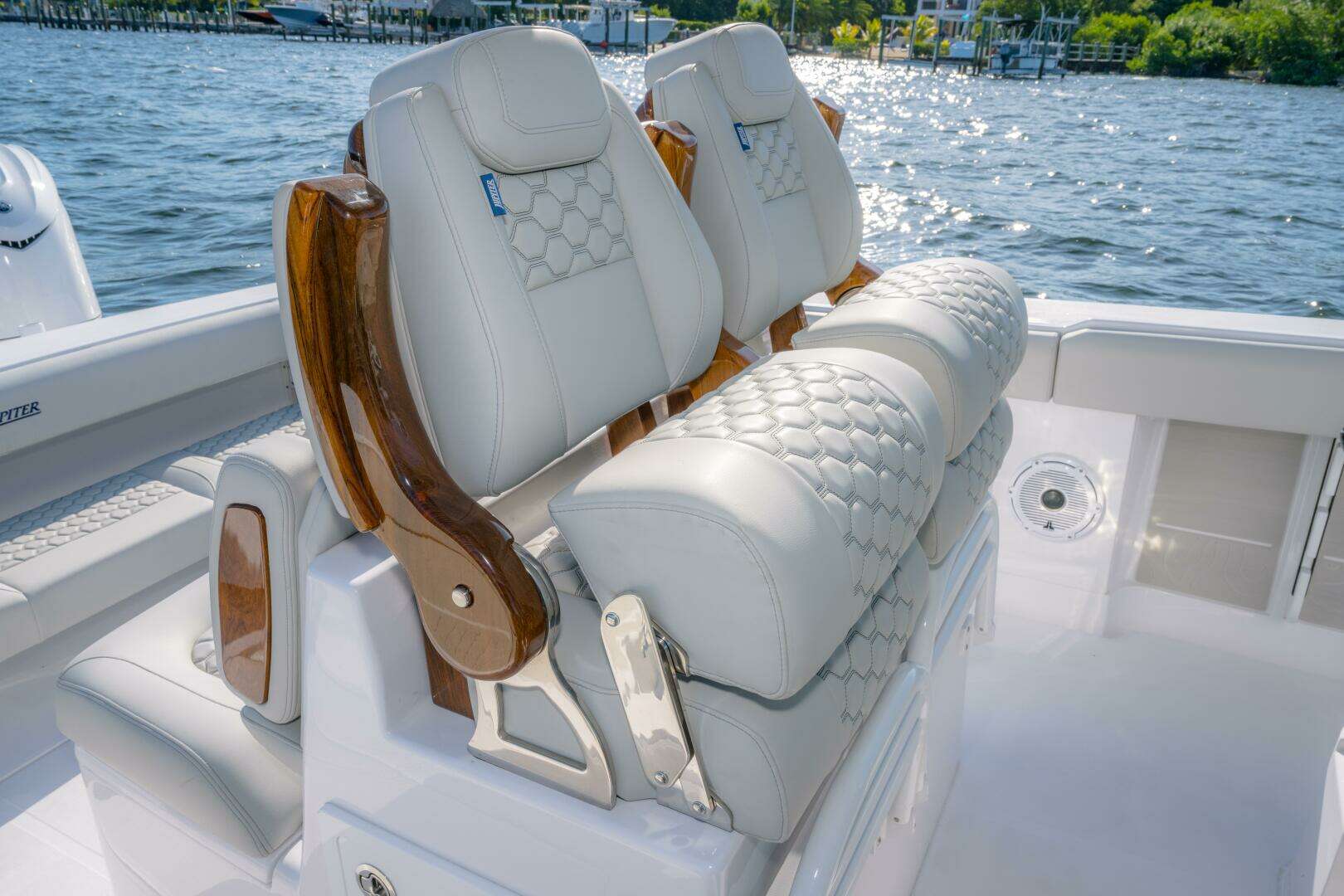 2026 Jupiter 340LS - Image 19
