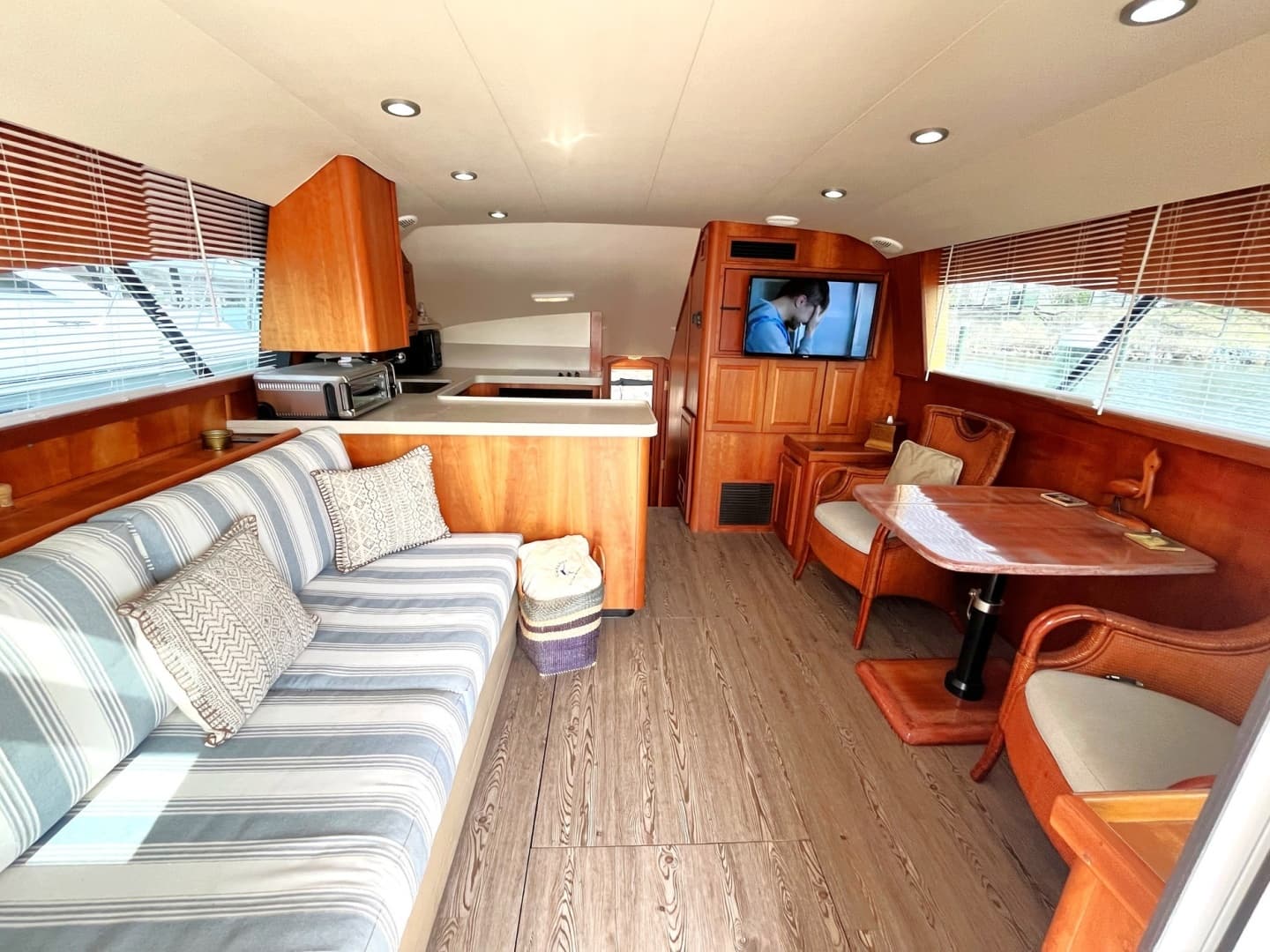2003 Luhrs 40 Convertible - Image 29
