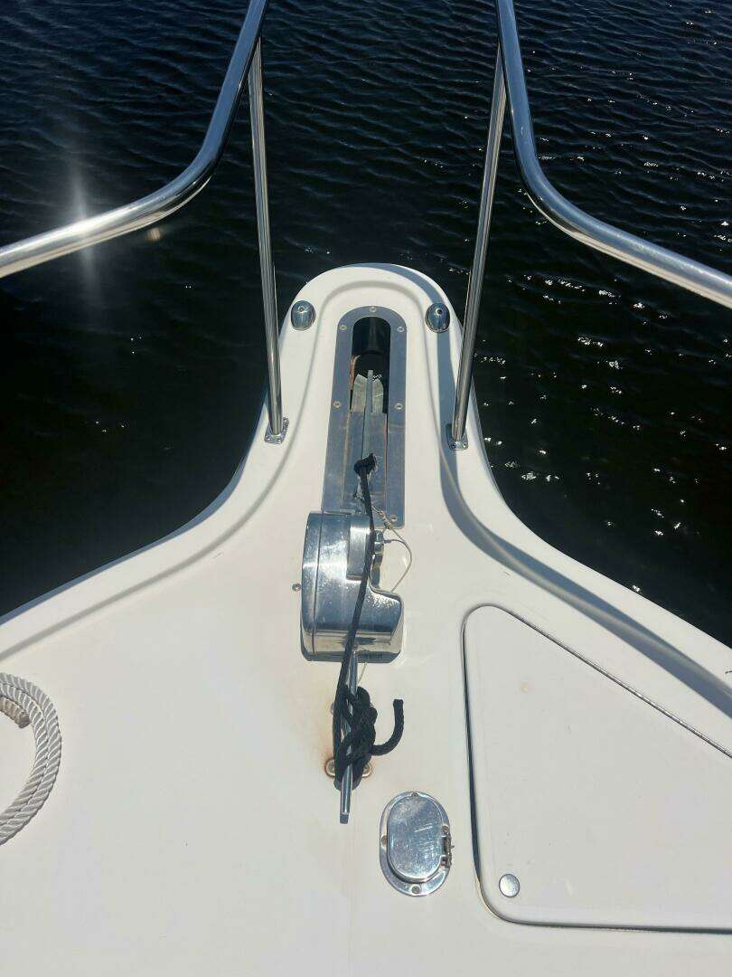 1997 Pursuit 3000 Offshore Express - Image 4