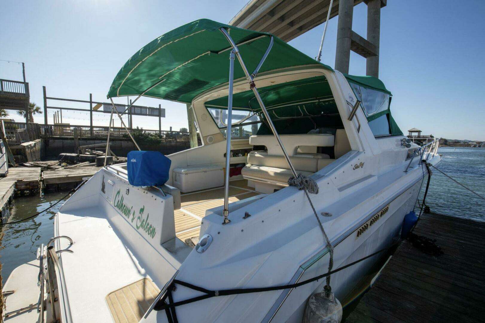 1990 Sea Ray 420 Sundancer - Image 11