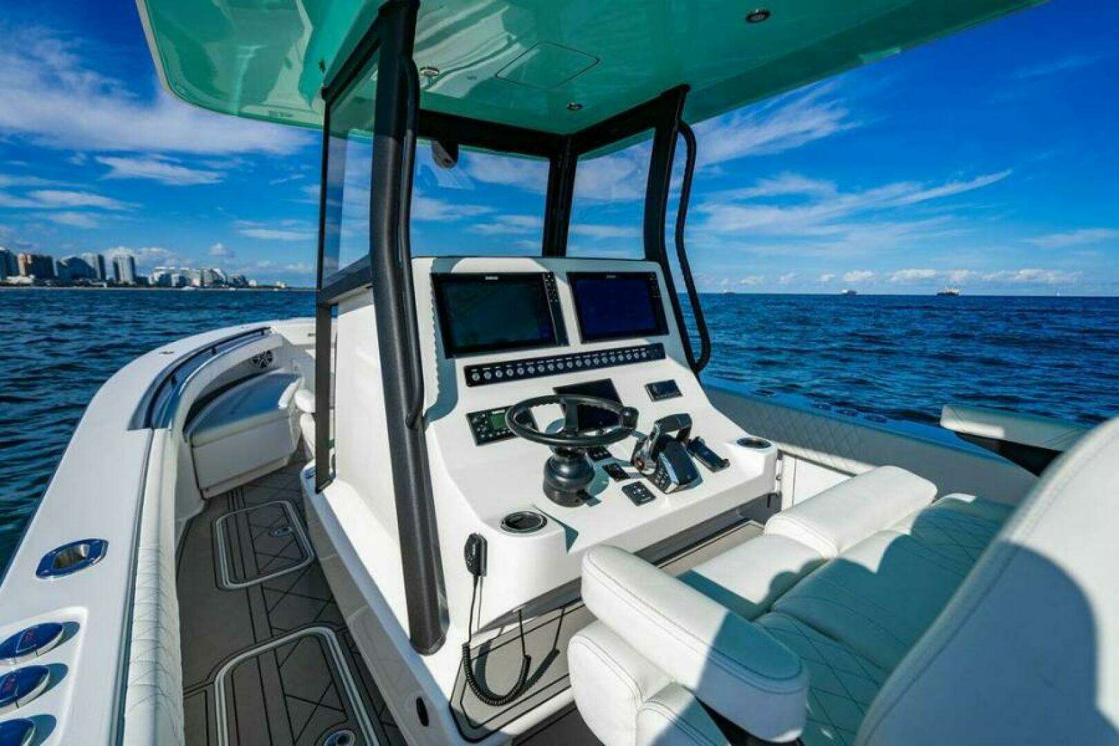 2026 Reef Runner 340 - Image 19