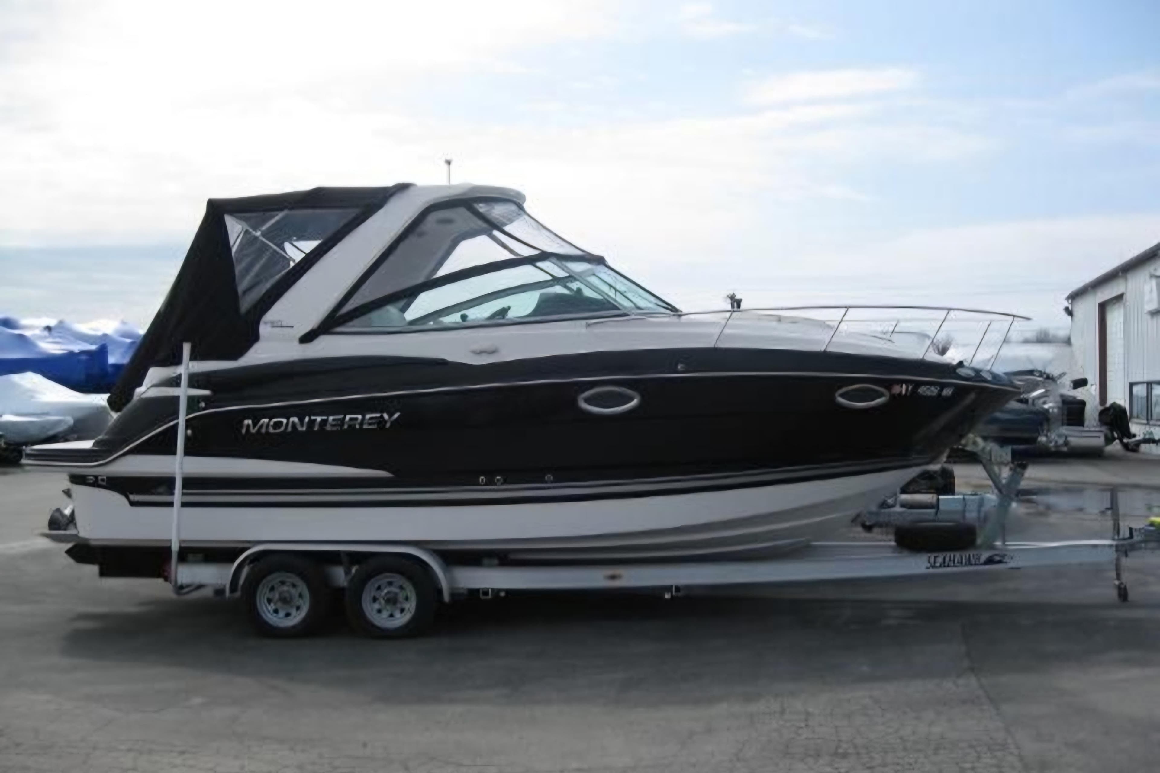 2014 Monterey 275 Sport Yacht