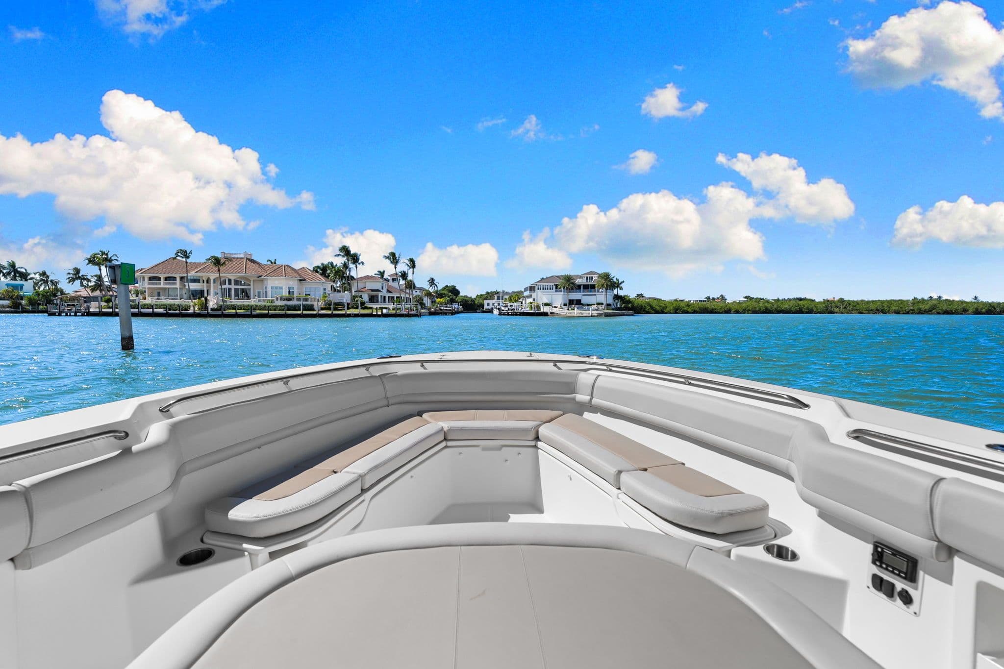 2020 Boston Whaler 380 Outrage - 20