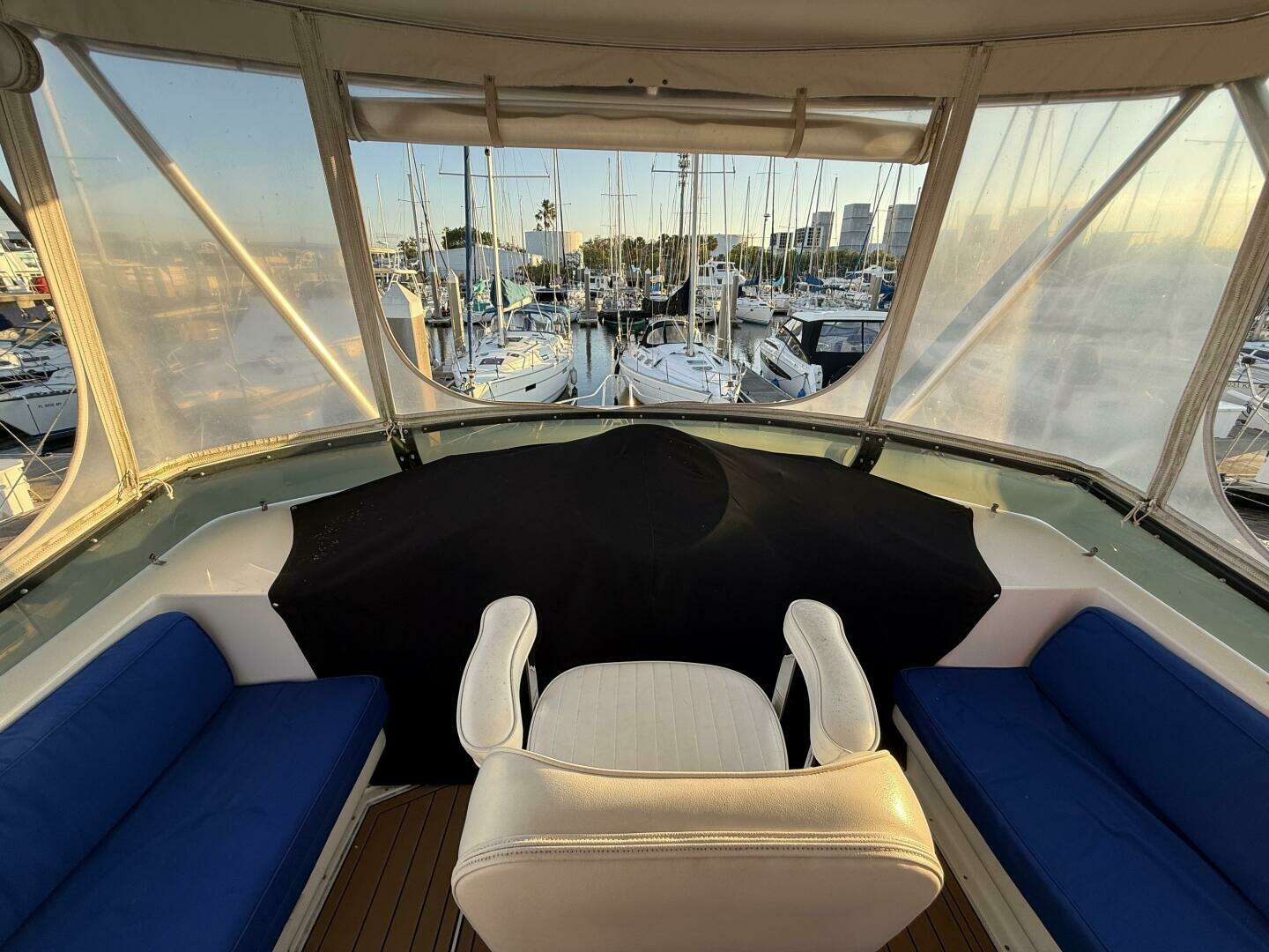 1994 Hatteras Double Cabin - Image 22