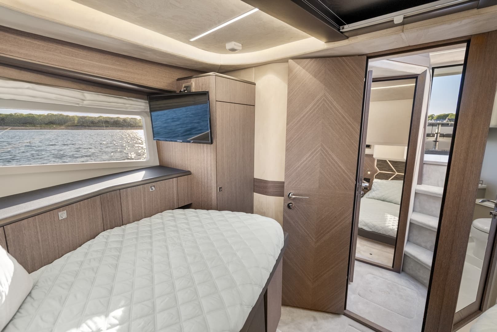 2023 Galeon 400 Flybridge - Image 36