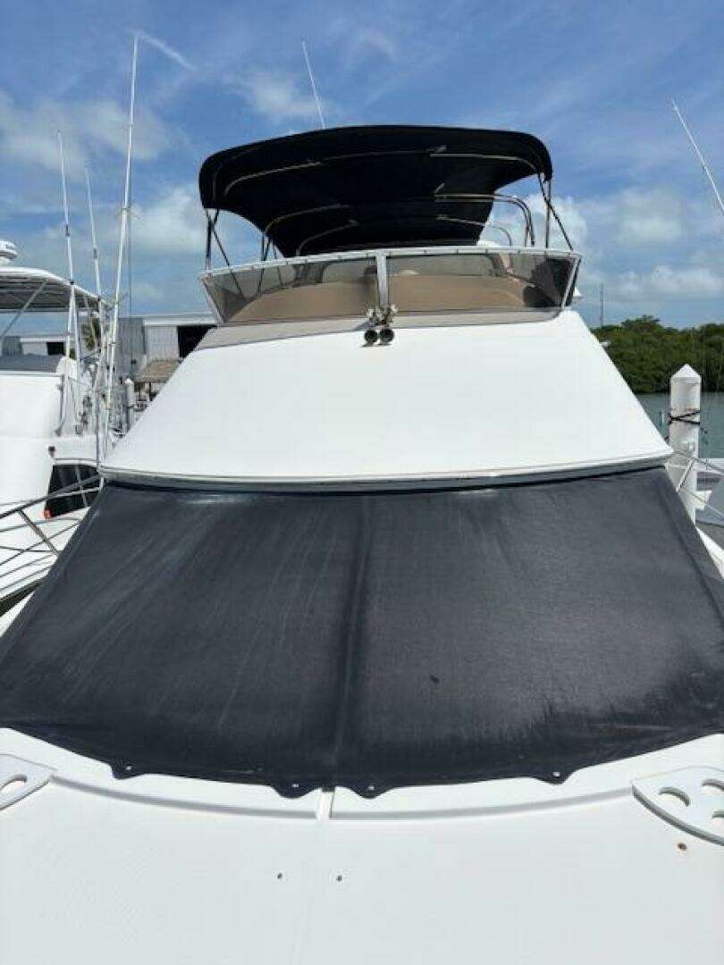 2006 Carver 43 Motor Yacht - Image 11