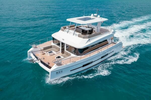 2026 Diamond Yachts EF56 Power Catamaran - Image 1