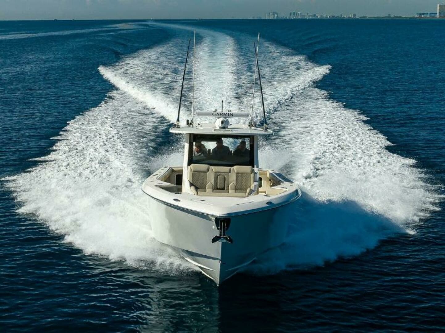 2021 Solace Center Console - Image 32