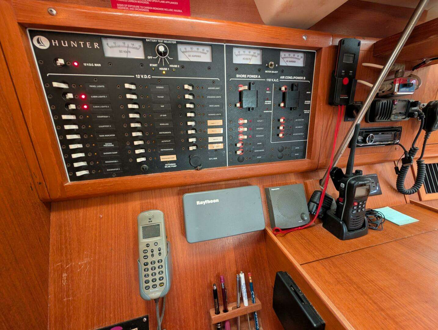 2002 Hunter 410 - Image 21