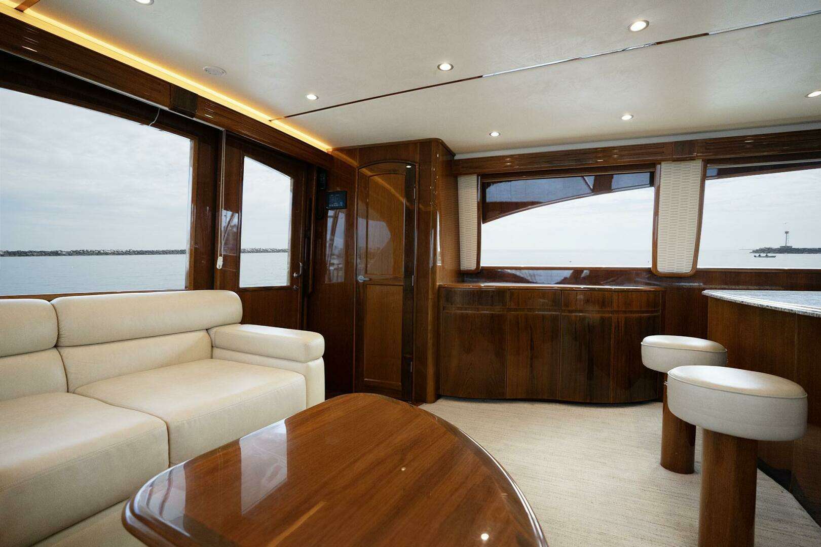 2014 Viking Viking 66 Convertible - Image 18