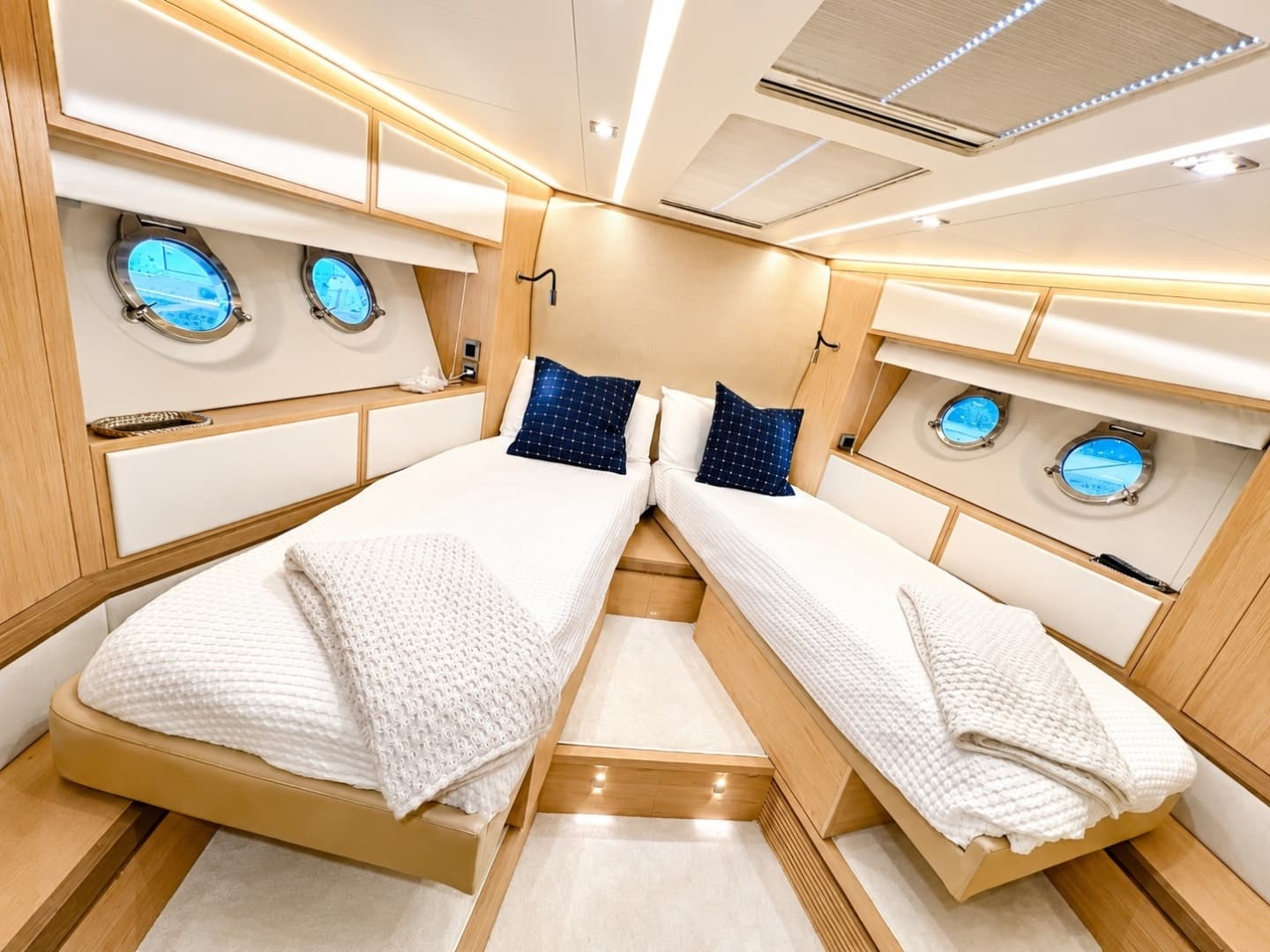 2019 Monte Carlo MC6 - Image 76