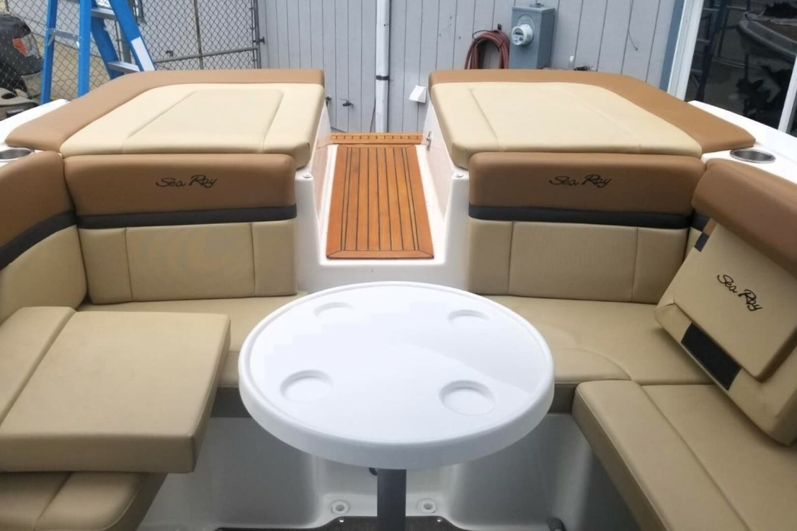 2014 Sea Ray 270 SLX - Image 11