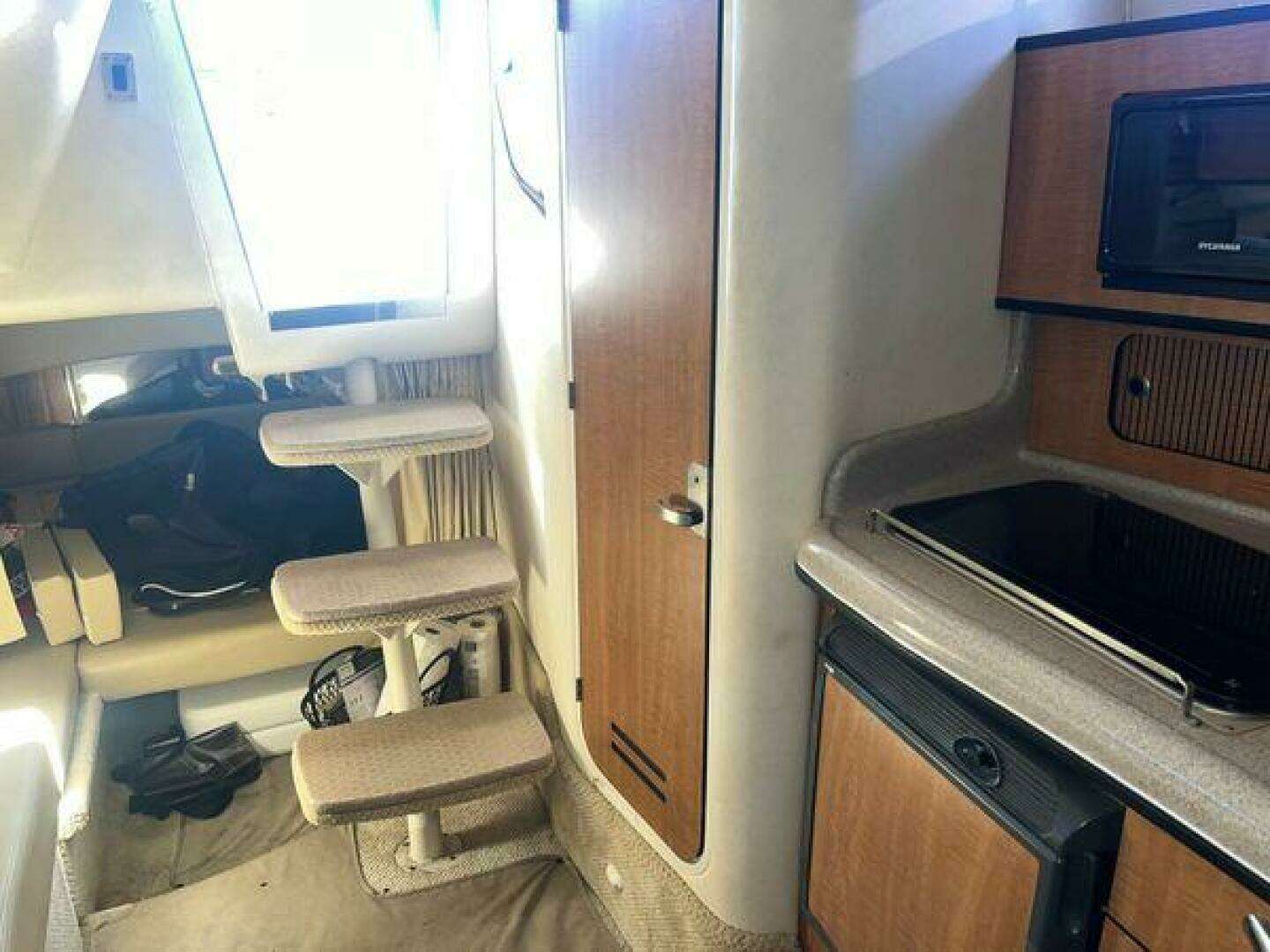 2006 Sea Ray Sundancer - Image 25