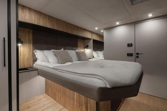 Catamaran Moon 60