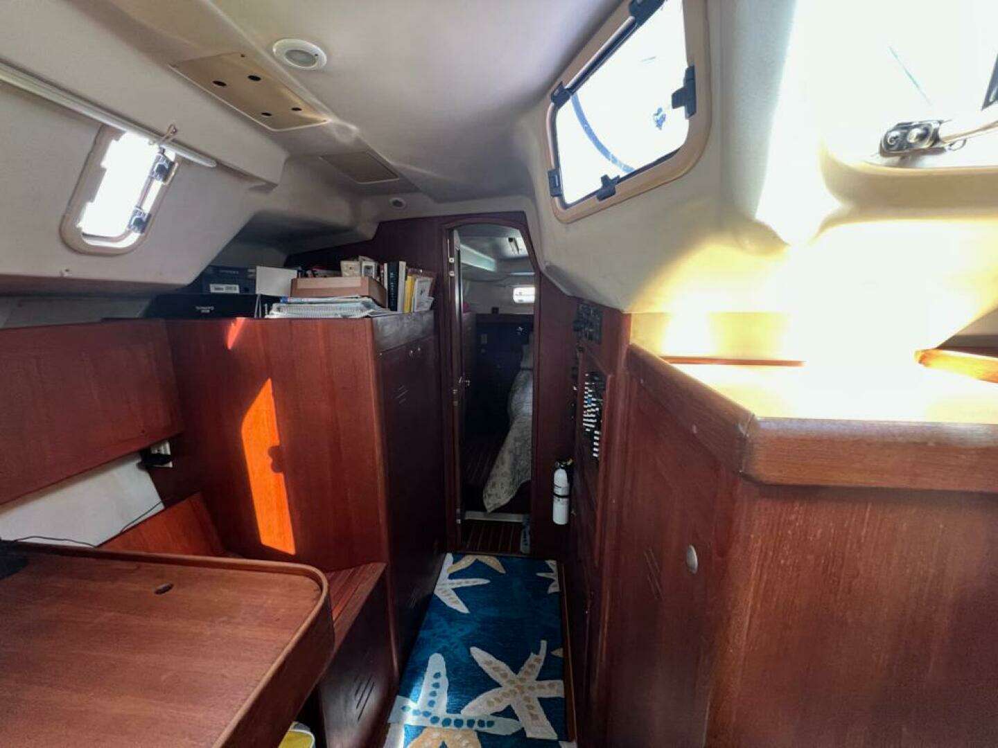 2001 Hunter 420 Passage - Image 13