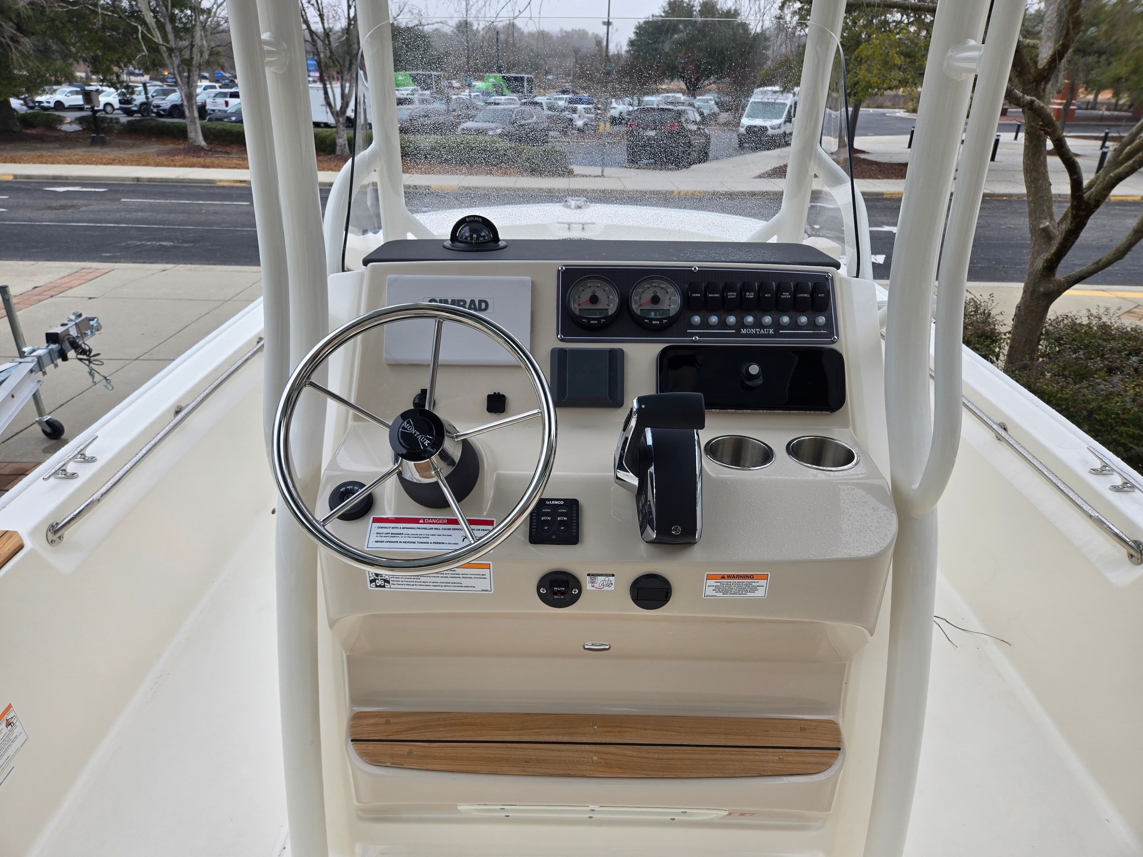 2026 Boston Whaler 210 Montauk - 10