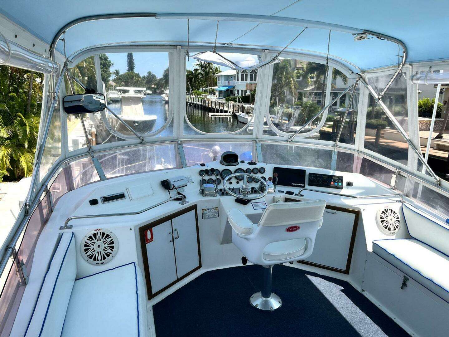 1987 Symbol 44 Sun Deck MK II - Image 27