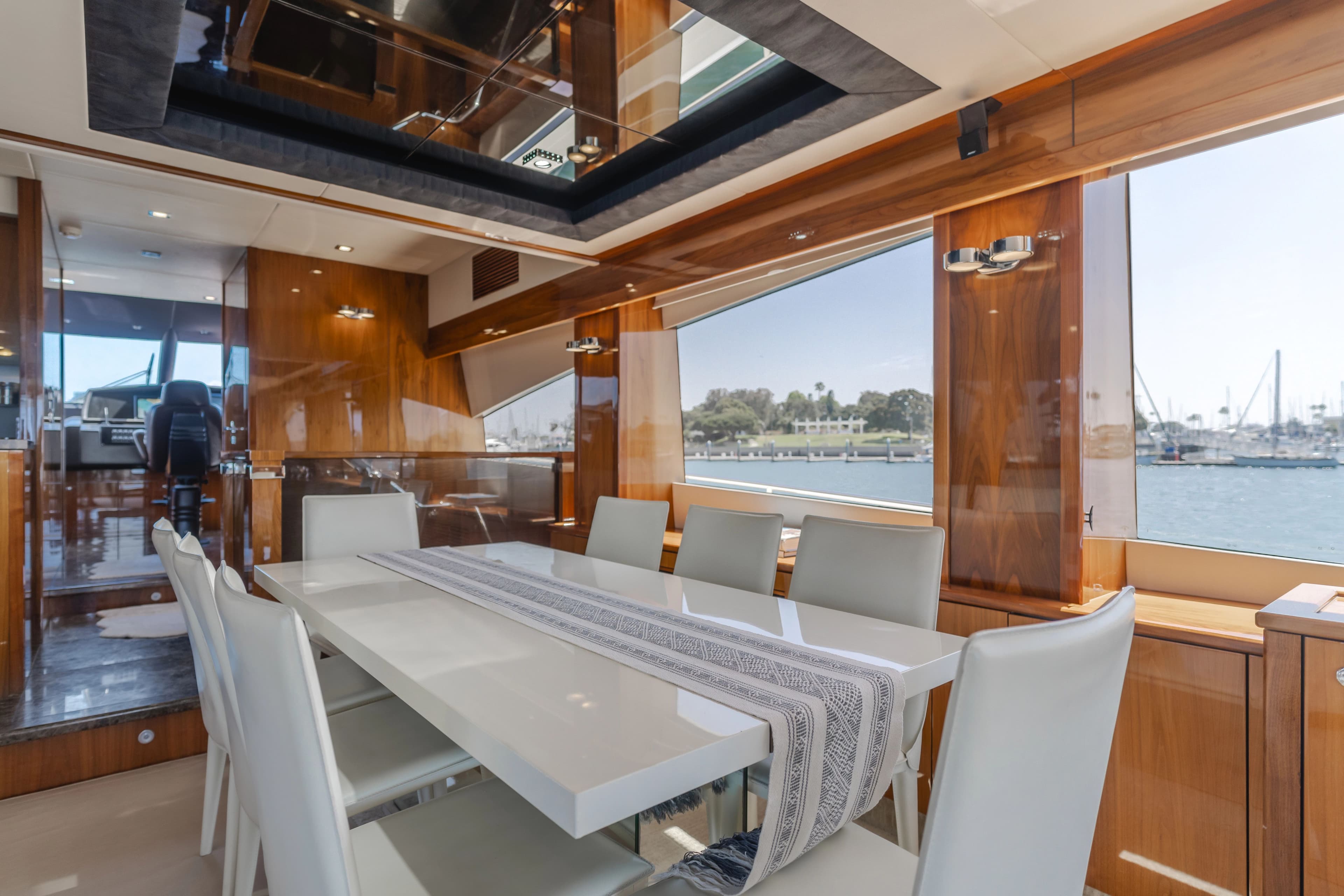2011 Sunseeker 88 Yacht - 52