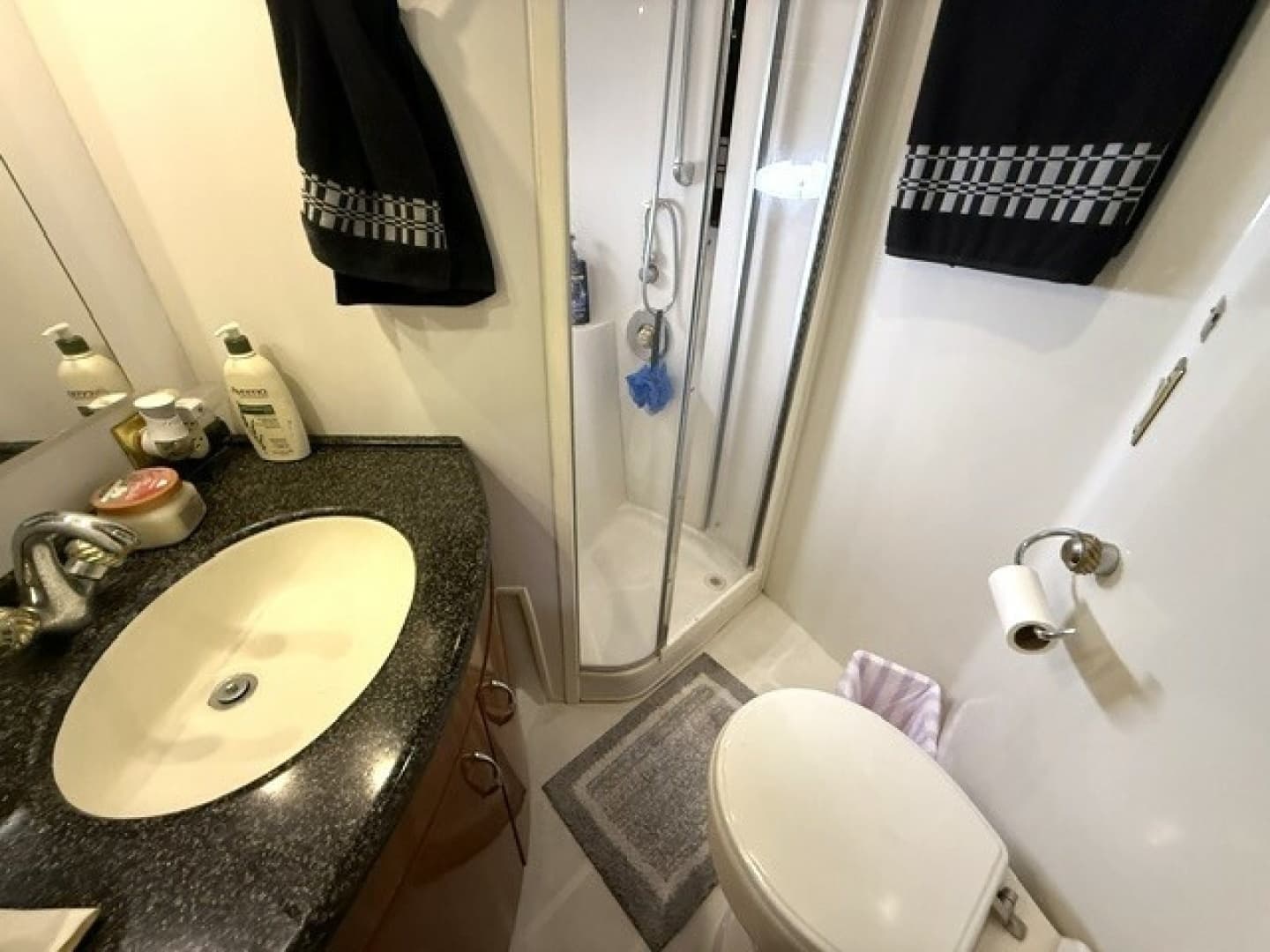 2005 Carver 46 Voyager - Image 75