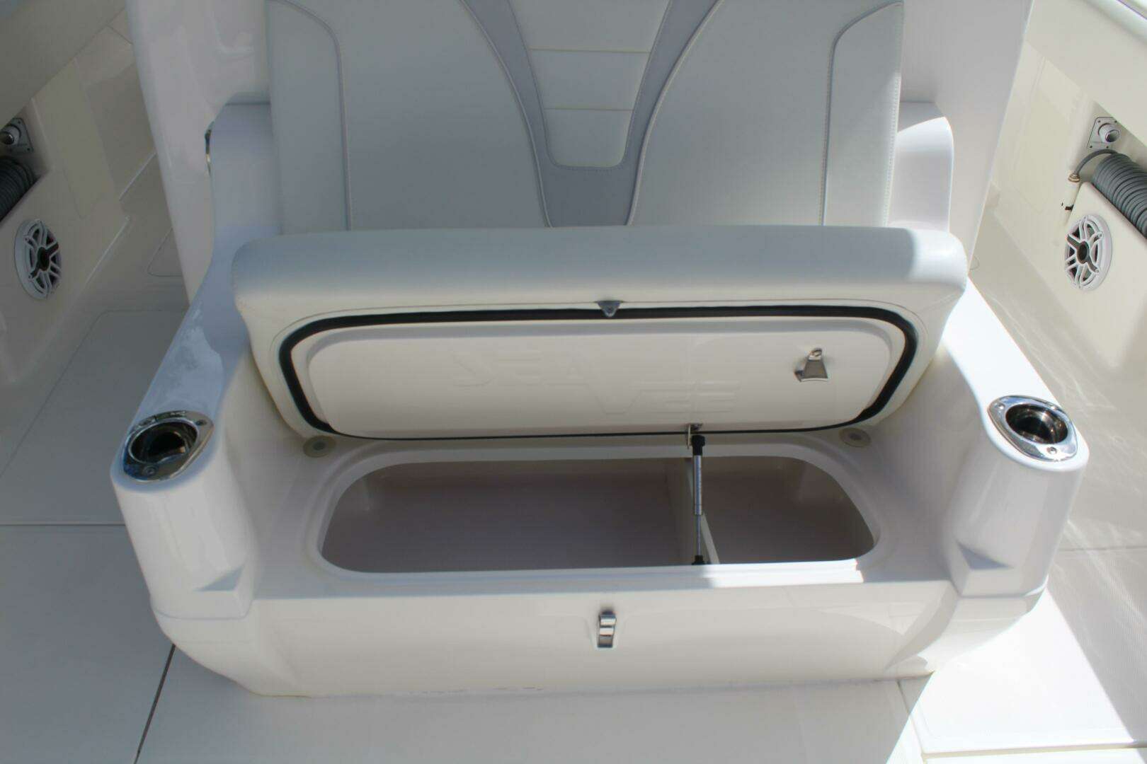 2022 SeaVee — - Image 53