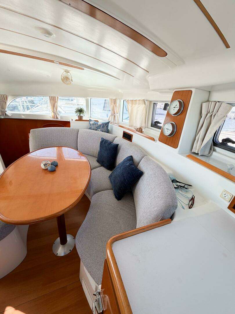 2005 Lagoon 380S - Image 26